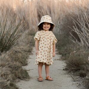 Rylee + Cru Kylee Dress and Beach Bucket Hat Lemon Daisies Sz 12-18 mo